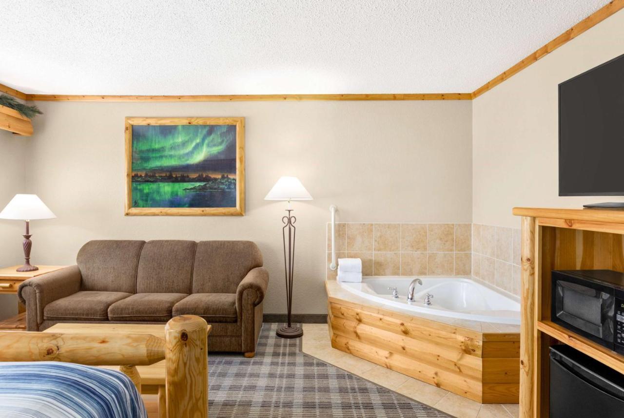 Americinn By Wyndham Hotel
