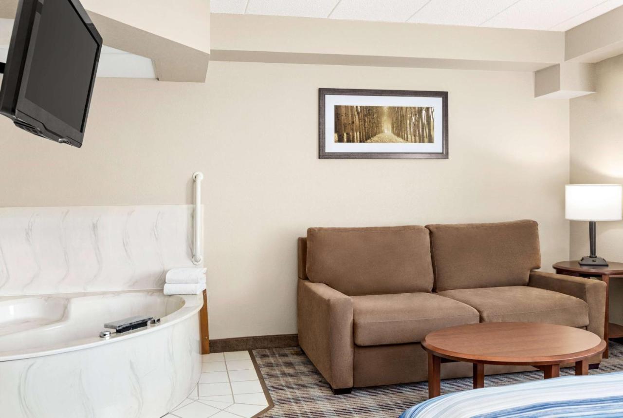 Americinn By Wyndham Hotel